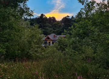 HUSHSTAY X THE CHEESE COTTAGE