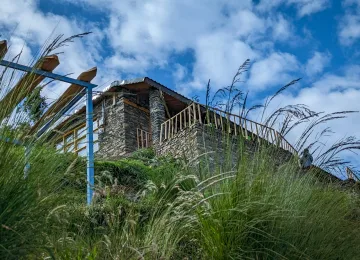 HUSHSTAY X GARHWAL