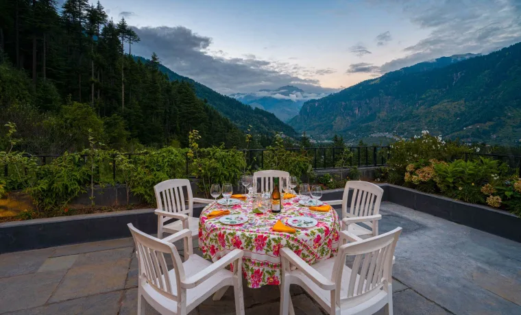 THE WISTERIA VILLA (03 Bedrooms)