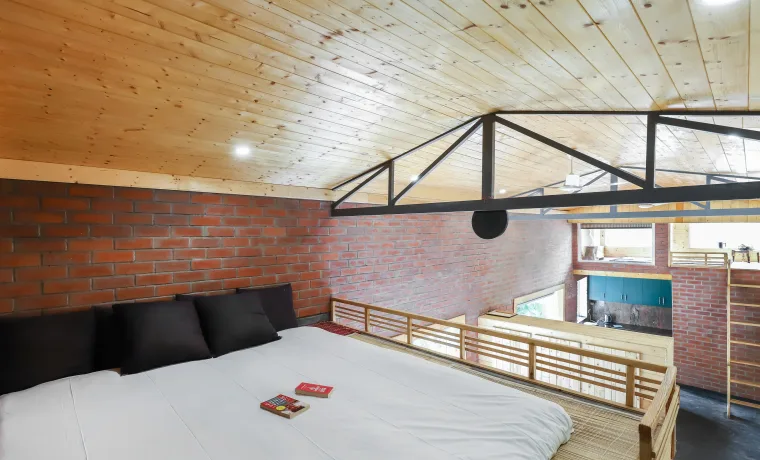 01 BEDROOM SUITE