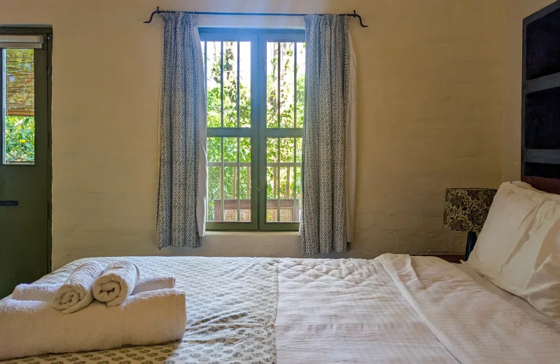 HUSHSTAY X PLENTI HOUSE — photo 1 of 12