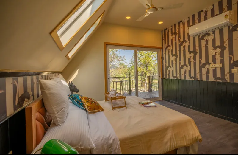 HUSHSTAY X OLIVE CHALET — photo 2 of 7