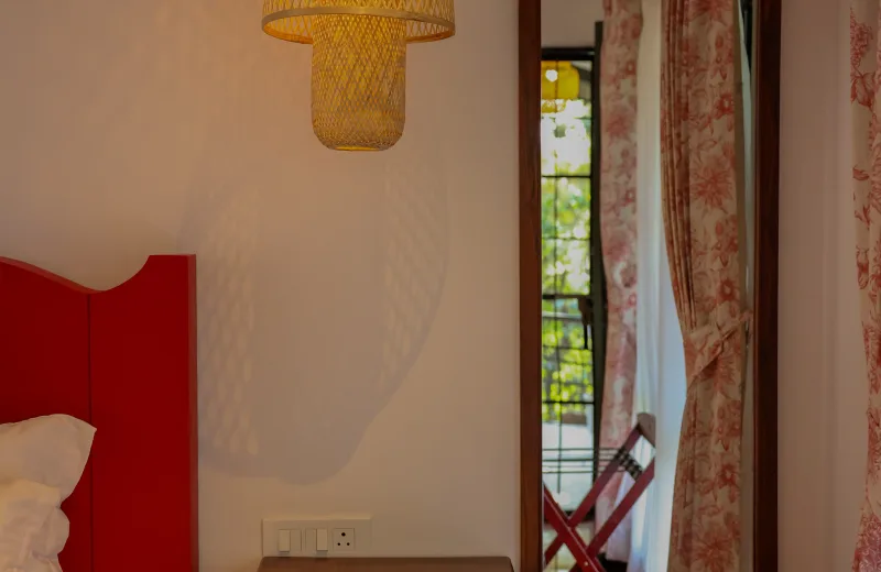 HUSHSTAY X BAREFOOT HOUSE — photo 10 of 25