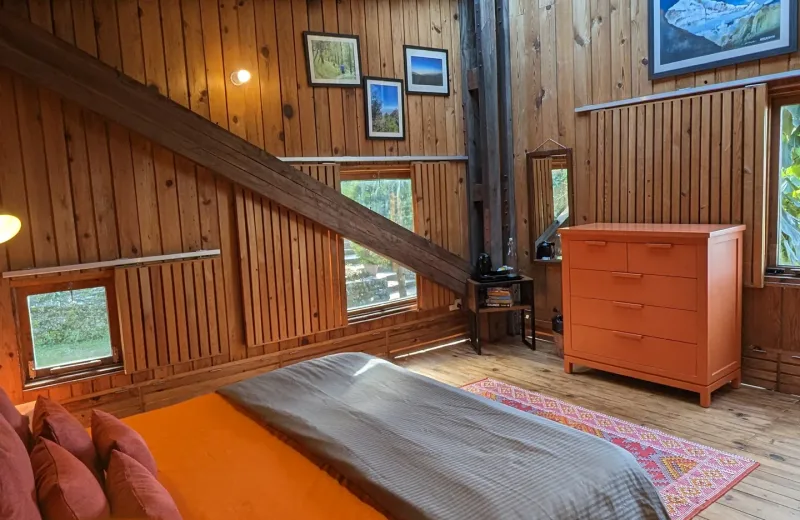 HUSHSTAY X WOODHOUSE — photo 10 of 10