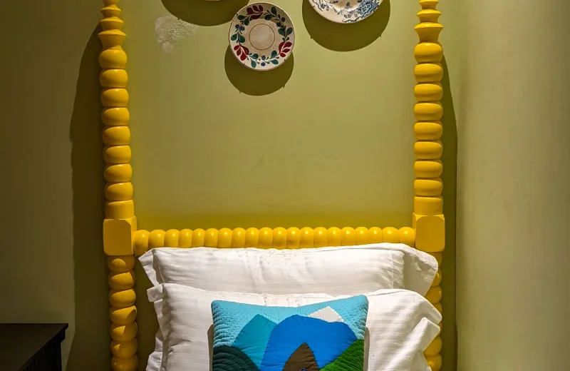 HUSHSTAY X BAREFOOT HOUSE — photo 1 of 25