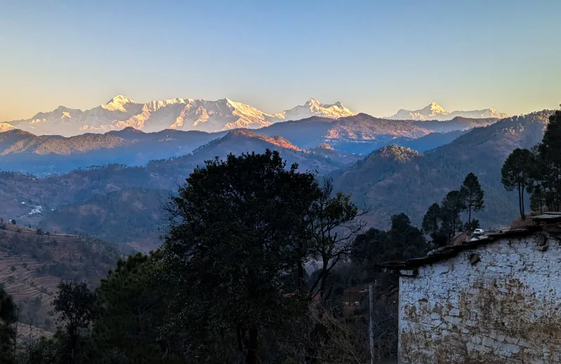 HUSHSTAY X HOUSE ON THE SLOPE — photo 53 of 54