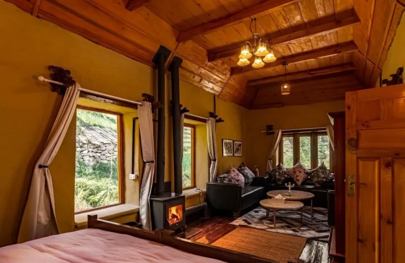 HUSHSTAY X BAREI JUNGLE LODGE — photo 1 of 6