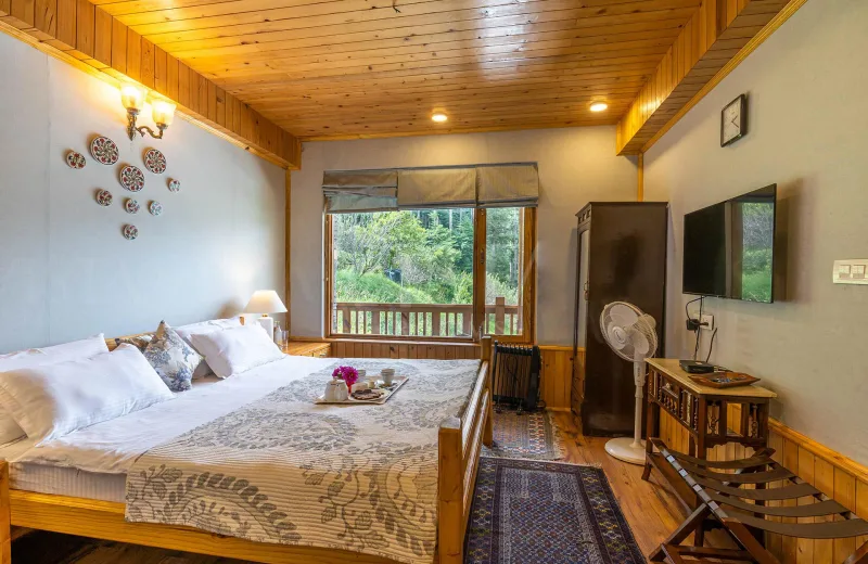 HUSHSTAY X WISTERIA HOUSE — photo 16 of 16