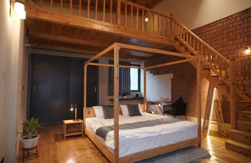 HUSHSTAY X HIMALAYAN HIDDEN HOUSE — photo 2 of 5