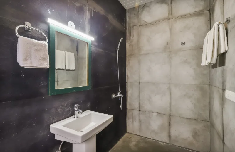 HUSHSTAY X KIPLING TRAIL COTTAGE — photo 4 of 21