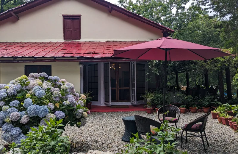 HUSHSTAY X GURNEY HOUSE — photo 1 of 45