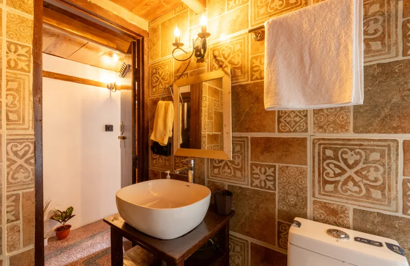 HUSHSTAY X GLENBROOK CASTLE — photo 3 of 12