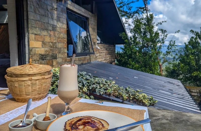 HUSHSTAY X HOUSE ON THE SLOPE — photo 26 of 54