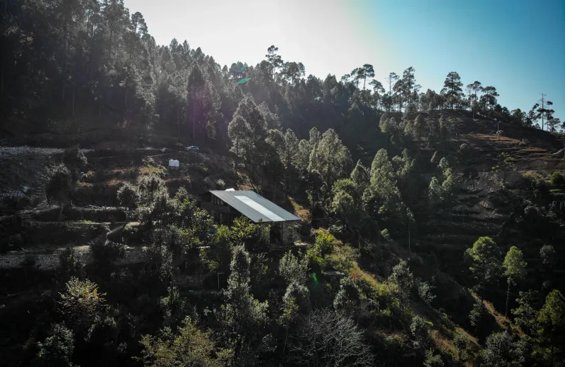 HUSHSTAY X HOUSE ON THE SLOPE — photo 15 of 54