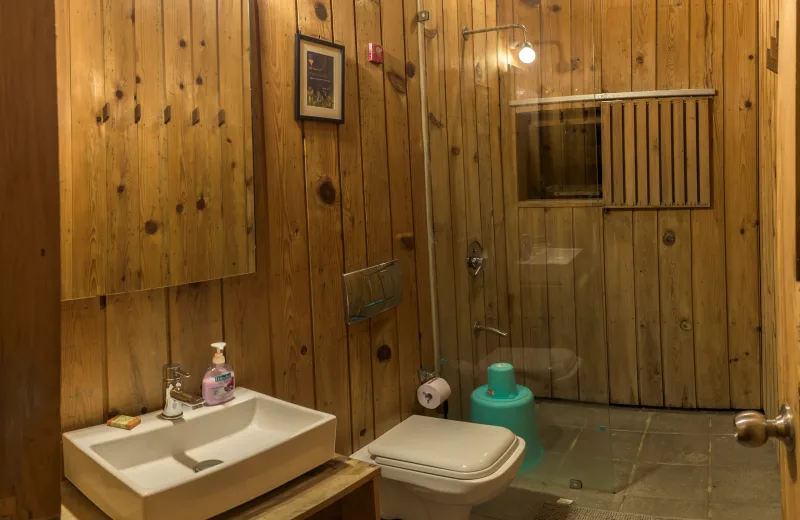 HUSHSTAY X WOODHOUSE — photo 7 of 10
