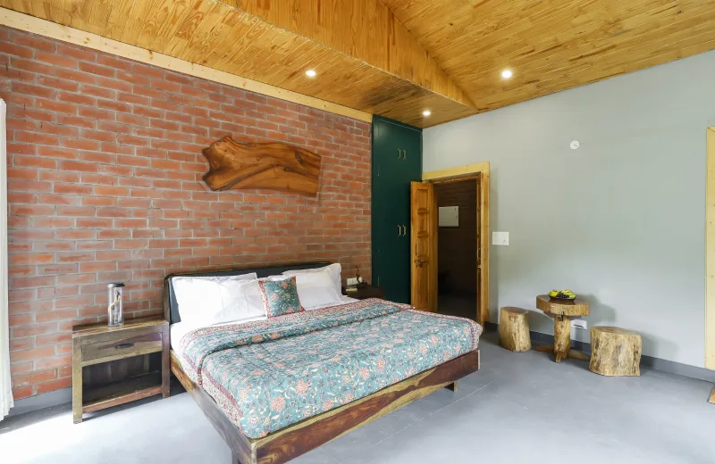 HUSHSTAY X KIPLING TRAIL COTTAGE — photo 5 of 21