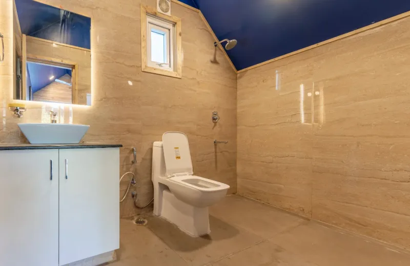 HUSHSTAY X OLIVE CHALET — photo 3 of 7