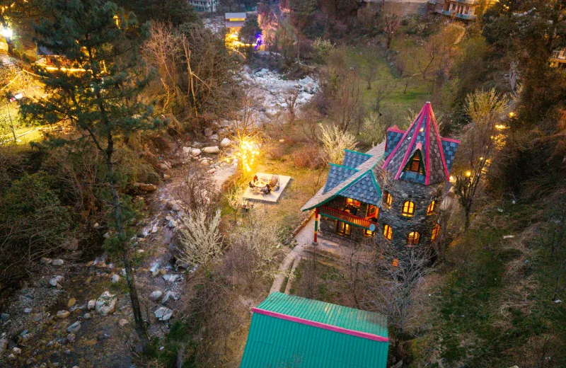HUSHSTAY X GLENBROOK CASTLE — photo 1 of 42