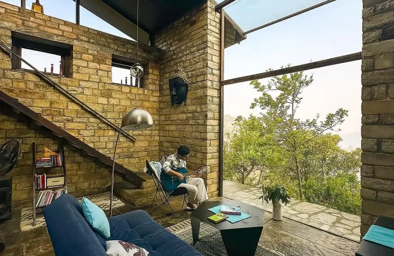 HUSHSTAY X HOUSE ON THE SLOPE — photo 47 of 54