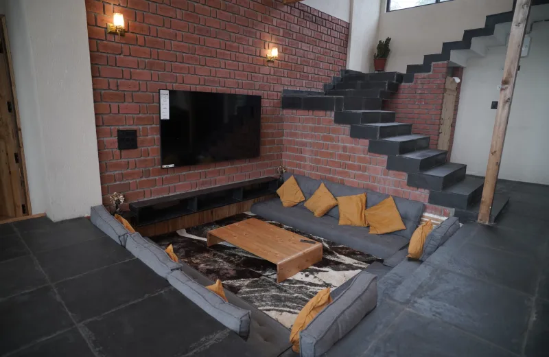 HUSHSTAY X HIMALAYAN HIDDEN HOUSE — photo 23 of 41
