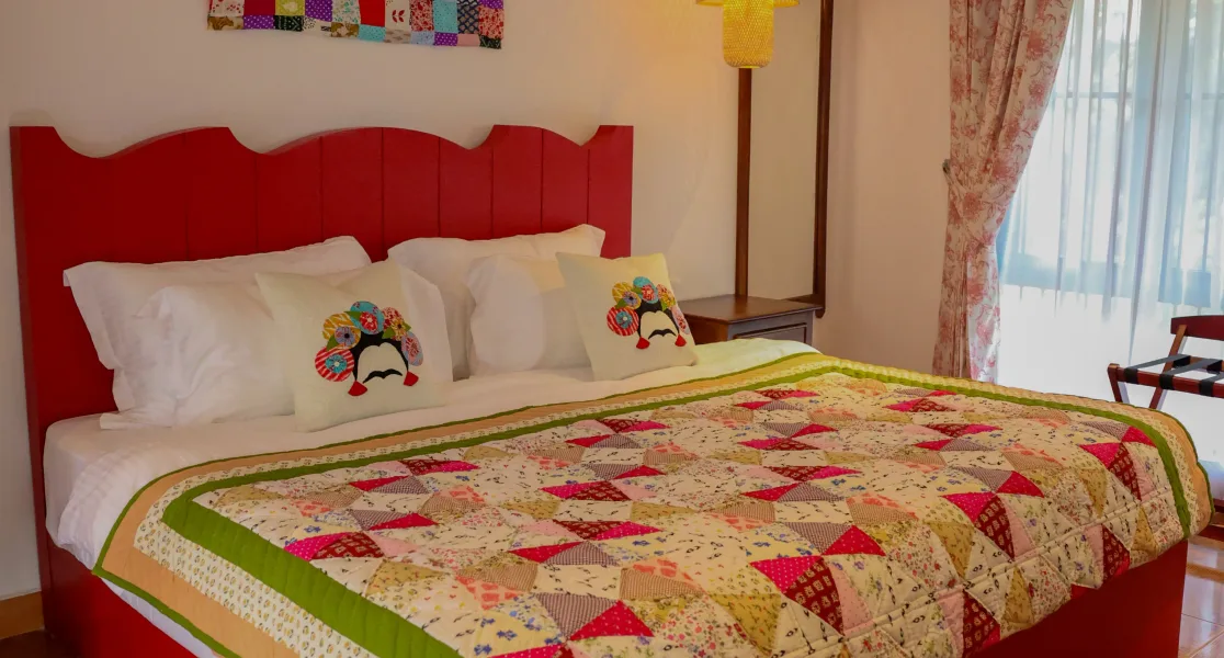 HUSHSTAY X BAREFOOT HOUSE — photo 8 of 25