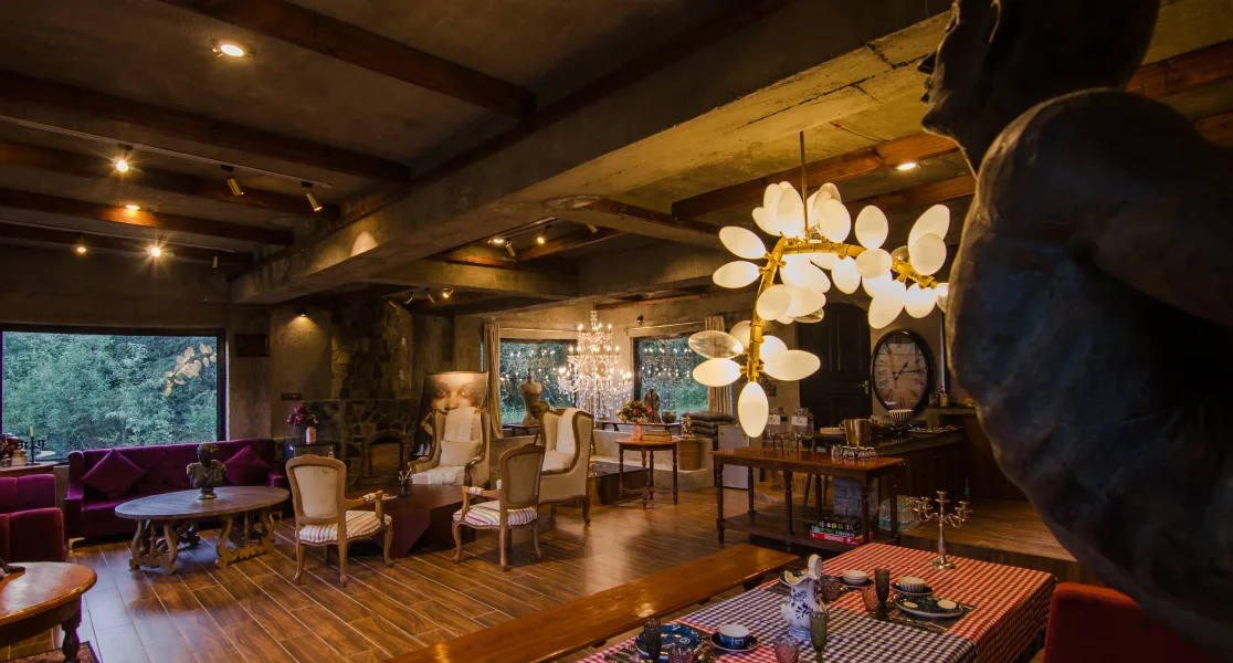 HUSHSTAY X THE CHEESE COTTAGE — photo 9 of 41