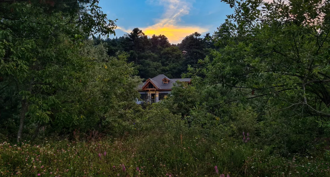 HUSHSTAY X THE CHEESE COTTAGE — photo 25 of 41