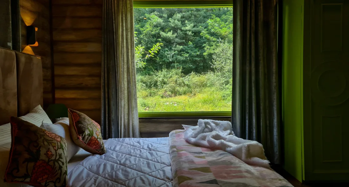 HUSHSTAY X THE CHEESE COTTAGE — photo 4 of 7