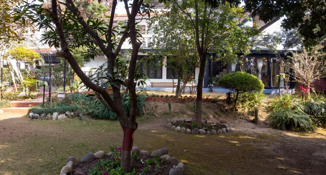 HUSHSTAY X BAREFOOT HOUSE — photo 9 of 49