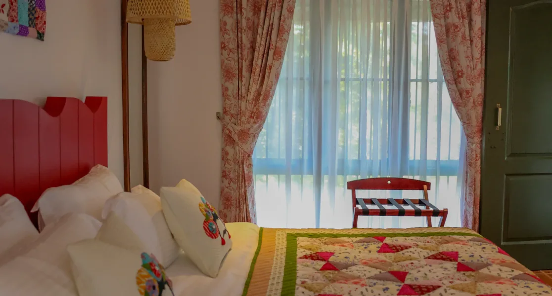 HUSHSTAY X BAREFOOT HOUSE — photo 9 of 25