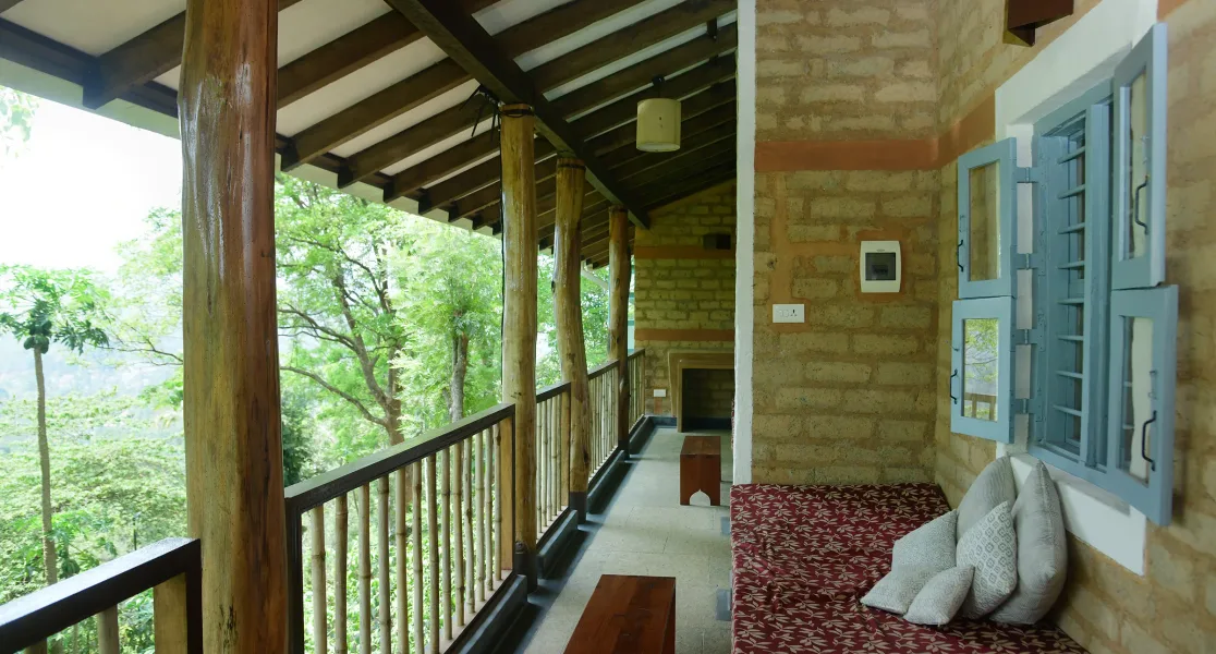 HUSHSTAY X PLENTI HOUSE — photo 24 of 44