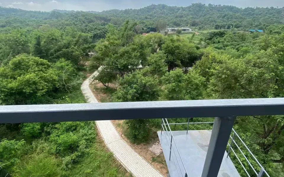 HUSHSTAY X WALDEN LIVING — photo 8 of 32