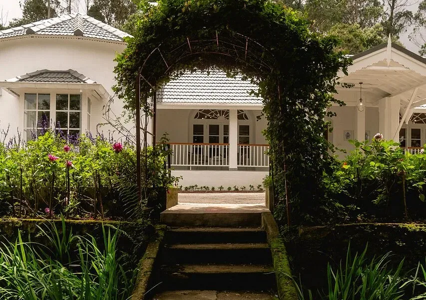 HUSHSTAY X MILFORD ESTATE — photo 14 of 51