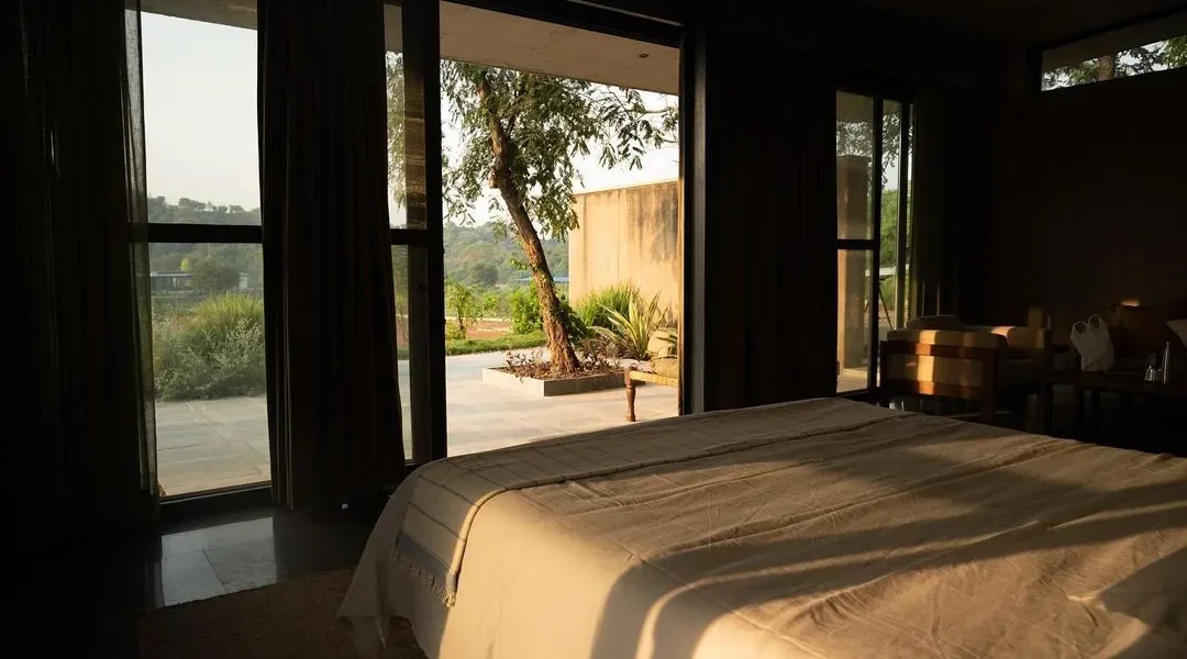 HUSHSTAY X WALDEN LIVING — photo 12 of 13