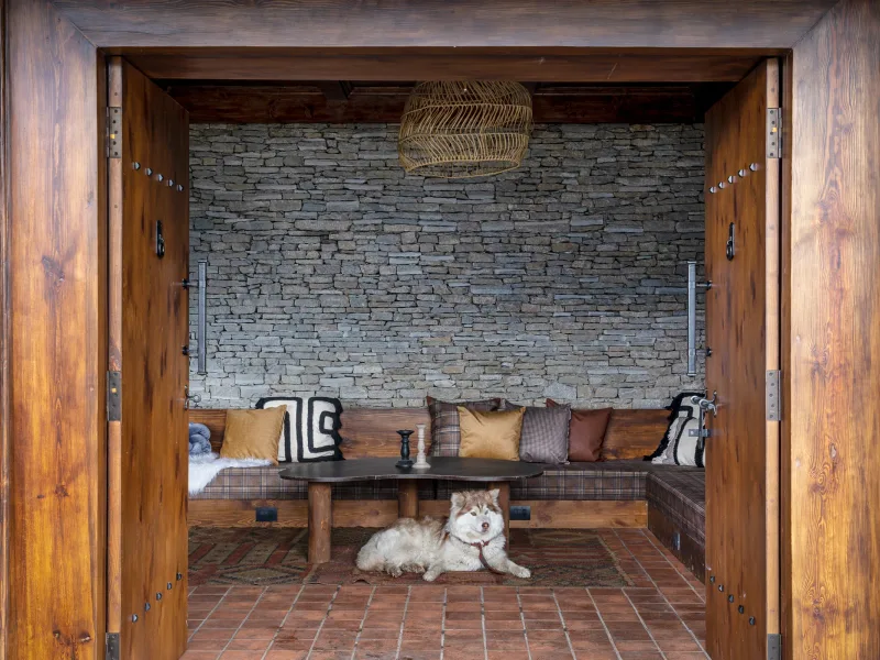 Tails of Adventure: 09 Pet-Friendly Hushstays in the Himalayas