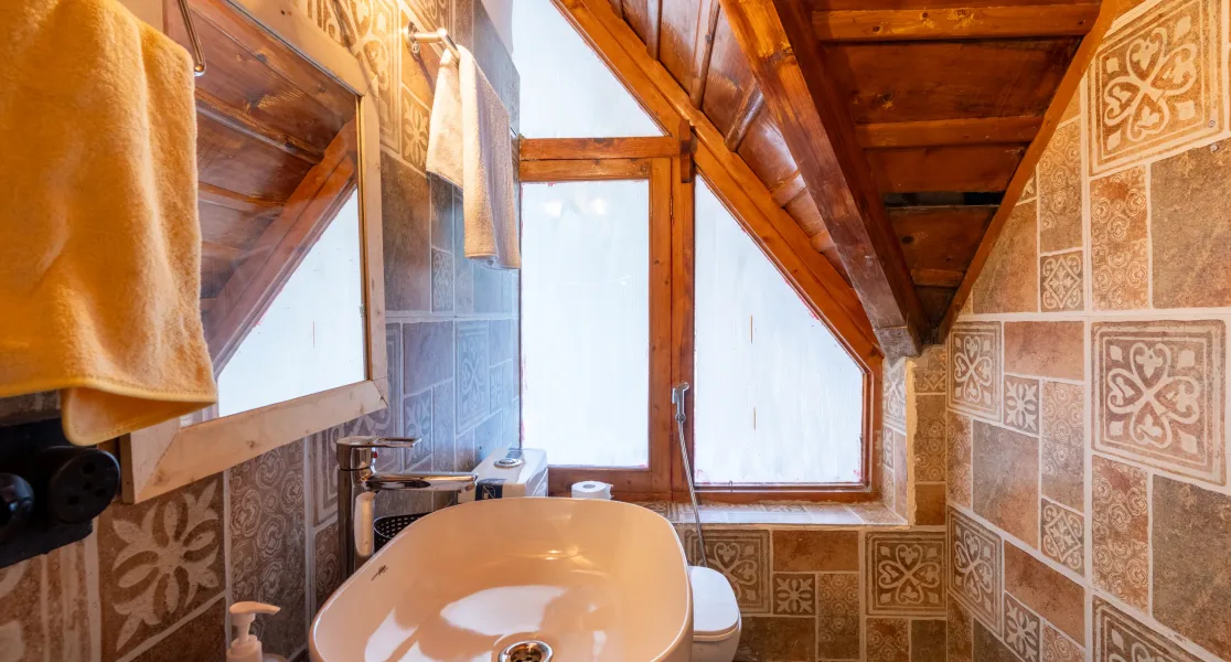 HUSHSTAY X GLENBROOK CASTLE — photo 8 of 12