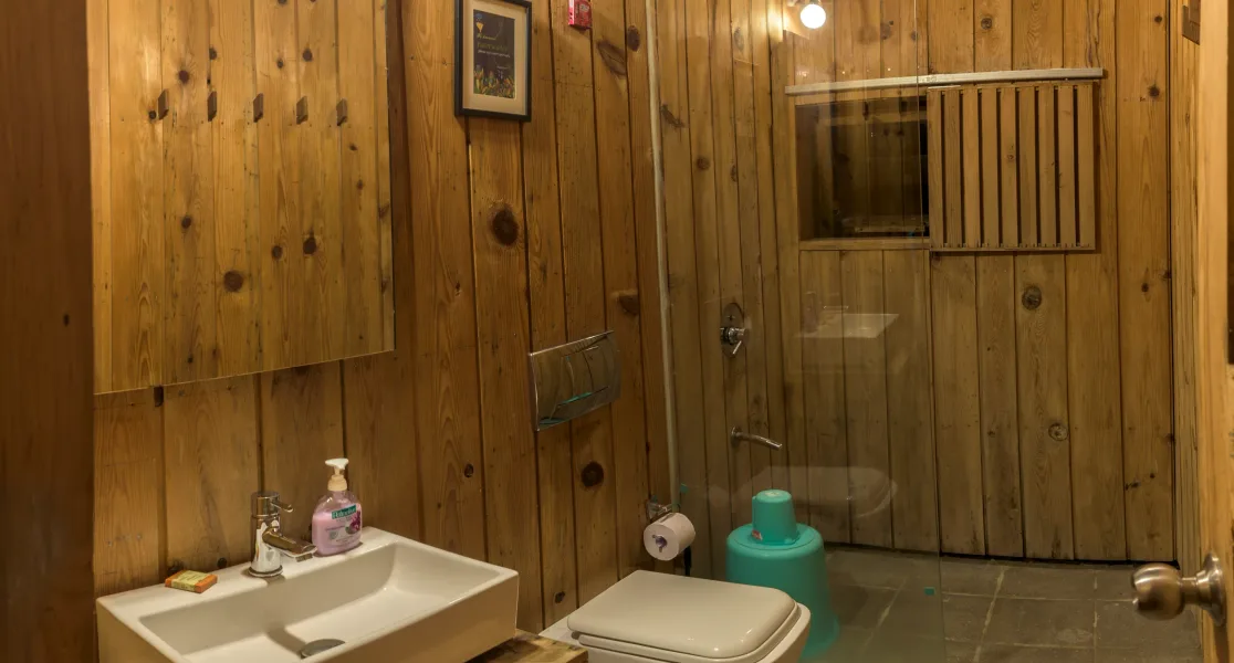 HUSHSTAY X WOODHOUSE — photo 7 of 10