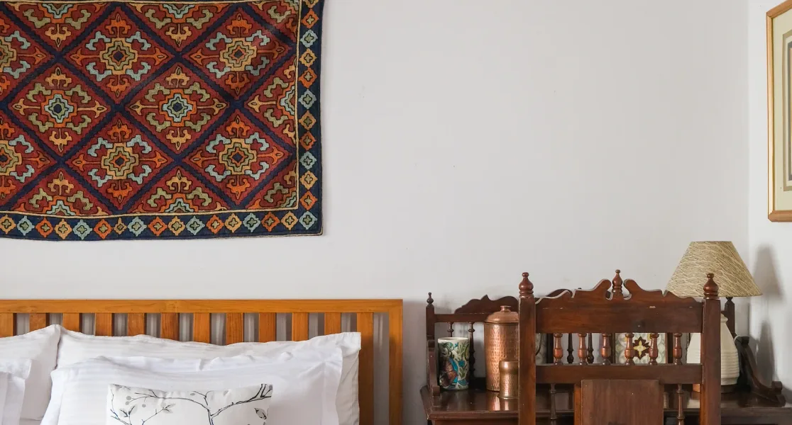 HUSHSTAY X THE WHITE PEAKS — photo 15 of 47