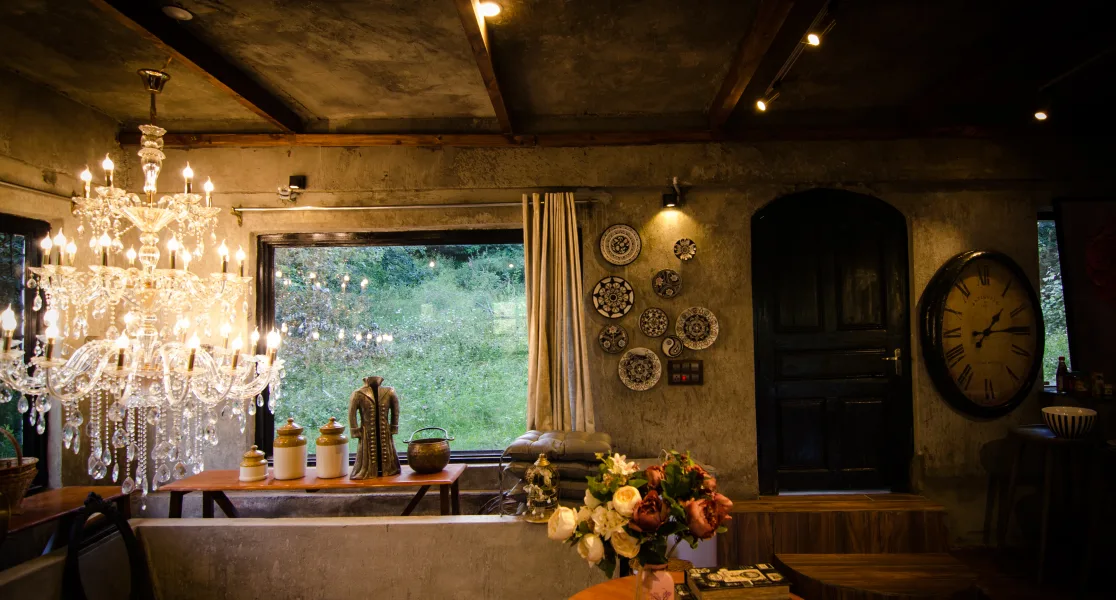 HUSHSTAY X THE CHEESE COTTAGE — photo 18 of 41