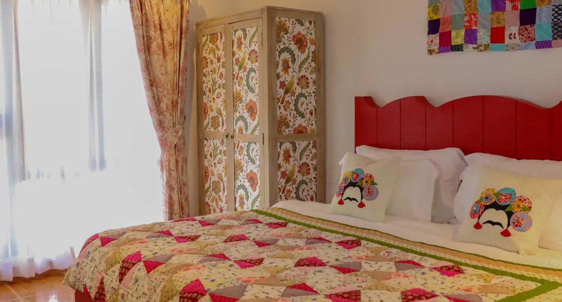 HUSHSTAY X BAREFOOT HOUSE — photo 11 of 25