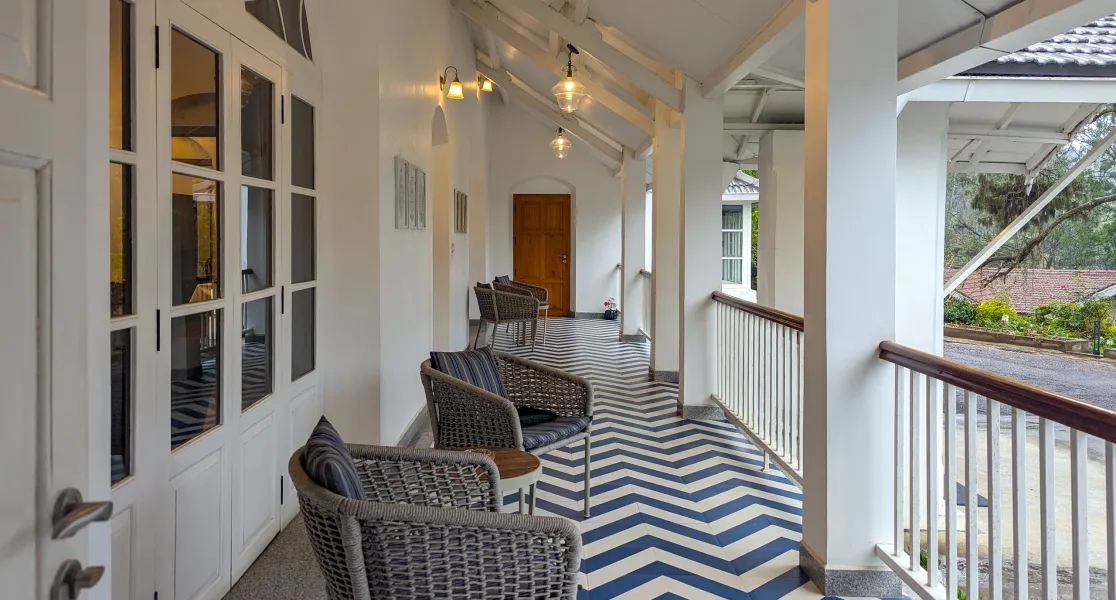 HUSHSTAY X MILFORD ESTATE — photo 13 of 51