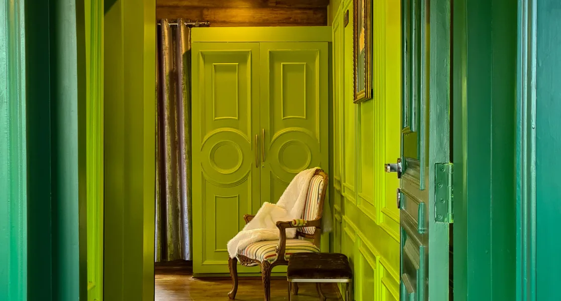 HUSHSTAY X THE CHEESE COTTAGE — photo 3 of 7