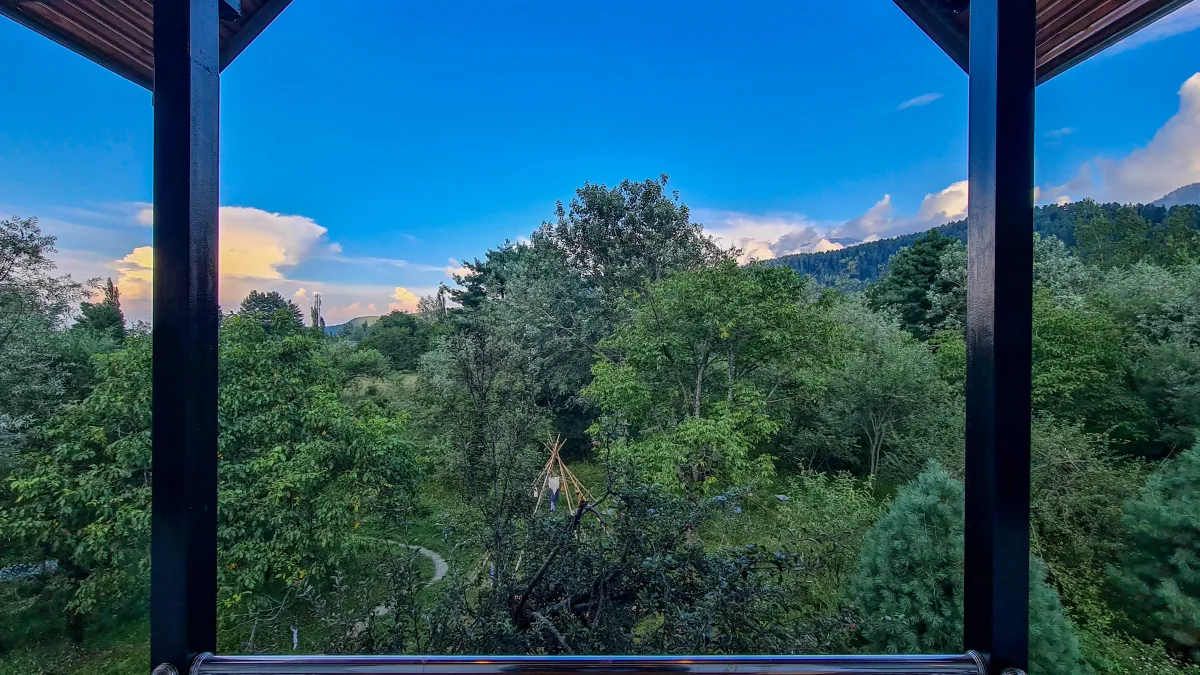 HUSHSTAY X THE CHEESE COTTAGE — photo 1 of 7