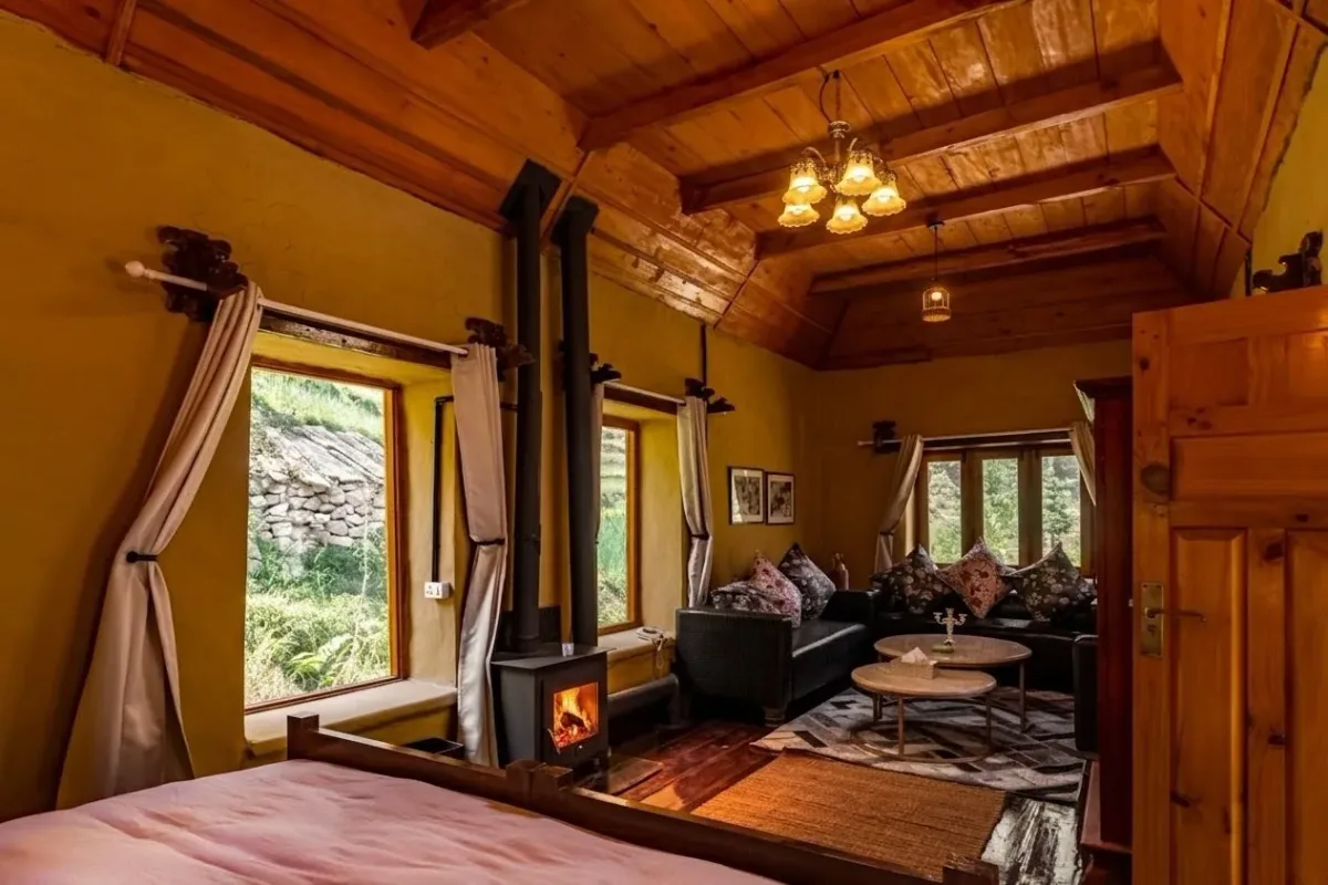 HUSHSTAY X BAREI JUNGLE LODGE — photo 1 of 6