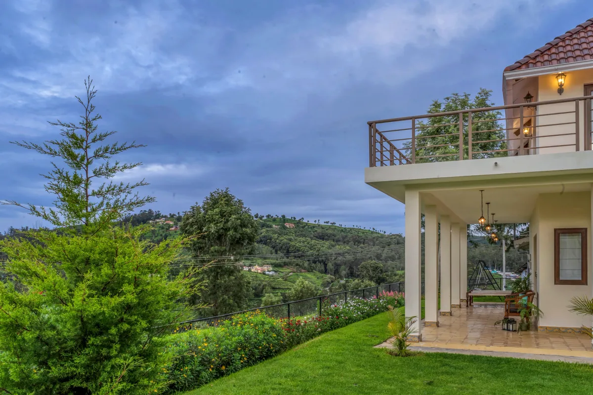 HUSHSTAY X VENTE COLLINE — photo 1 of 30